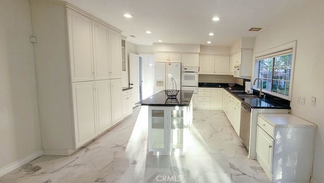 42 Almond Tree Ln, Irvine, CA 92612