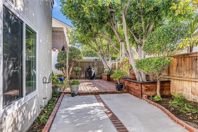 42 Almond Tree Ln, Irvine, CA 92612