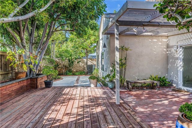 42 Almond Tree Ln, Irvine, CA 92612