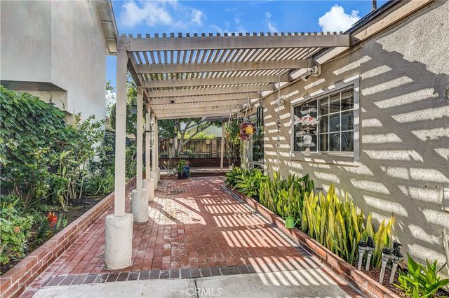 42 Almond Tree Ln, Irvine, CA 92612