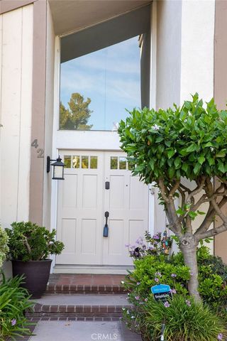 42 Almond Tree Ln, Irvine, CA 92612
