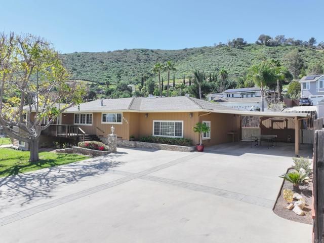 8483 Golden Ridge Road, Lakeside, CA 92040