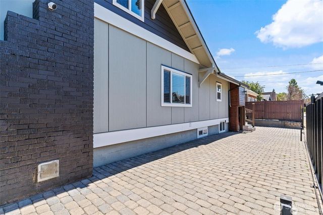 1322 EARNEST S BRAZILL Street, Tacoma, WA 98405