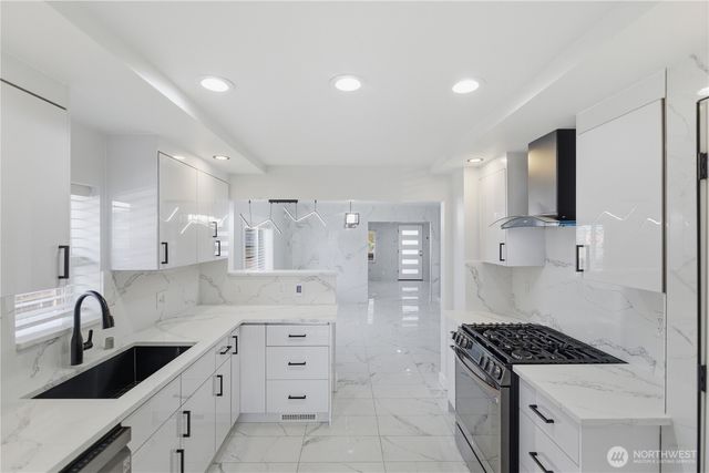 1322 EARNEST S BRAZILL Street, Tacoma, WA 98405