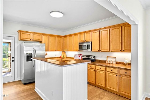 68 Radcliffe Court, Clayton, NC 27527