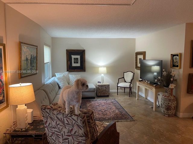 281 S Hollybrook Dr 50-205, Pembroke Pines, FL 33025