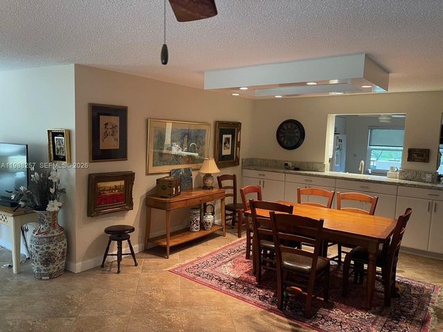 281 S Hollybrook Dr 50-205, Pembroke Pines, FL 33025