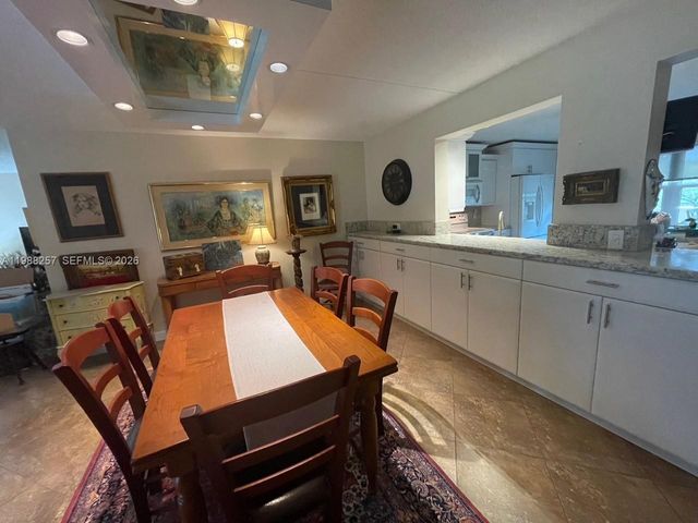 281 S Hollybrook Dr 50-205, Pembroke Pines, FL 33025