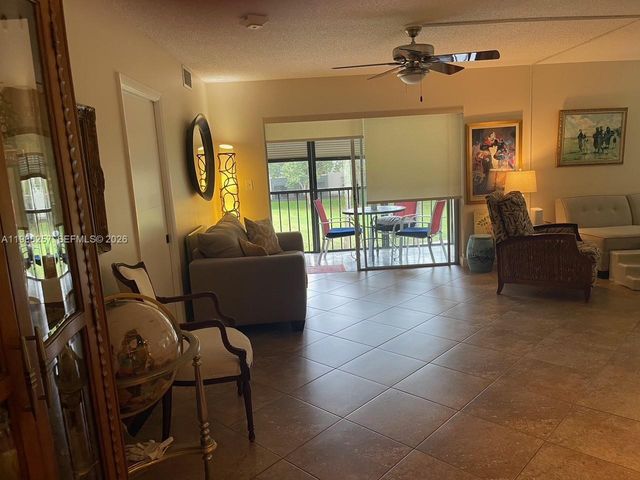 281 S Hollybrook Dr 50-205, Pembroke Pines, FL 33025