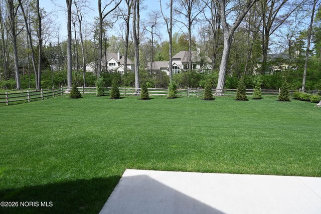 7524 Larberg Lane, Sylvania, OH 43560