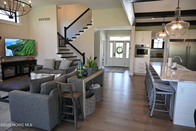 7524 Larberg Lane, Sylvania, OH 43560