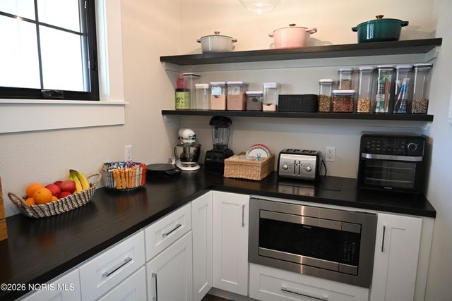 7524 Larberg Lane, Sylvania, OH 43560