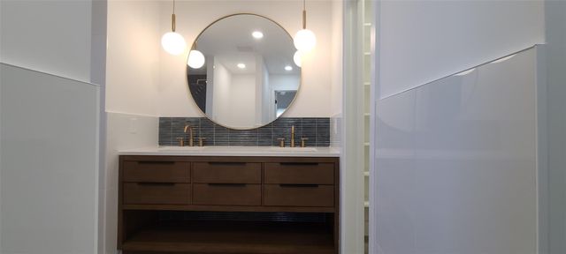 1723 Lakeway BLVD, Lakeway, TX 78734