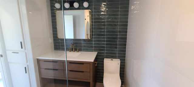 1723 Lakeway BLVD, Lakeway, TX 78734