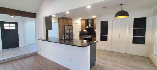 1723 Lakeway BLVD, Lakeway, TX 78734