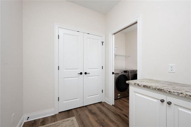 637 Maple Court, New Richmond, WI 54017