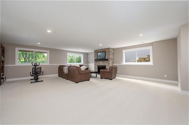 637 Maple Court, New Richmond, WI 54017