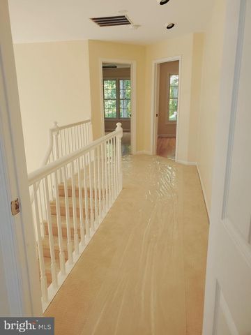 7 NOTTINGHAM CIR, Princeton, NJ 08540