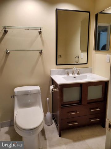 7 NOTTINGHAM CIR, Princeton, NJ 08540