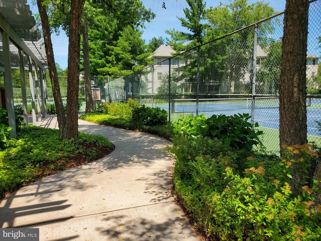7 NOTTINGHAM CIR, Princeton, NJ 08540