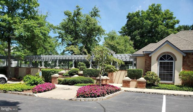 7 NOTTINGHAM CIR, Princeton, NJ 08540