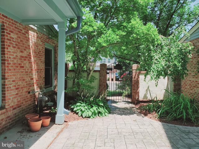 7 NOTTINGHAM CIR, Princeton, NJ 08540
