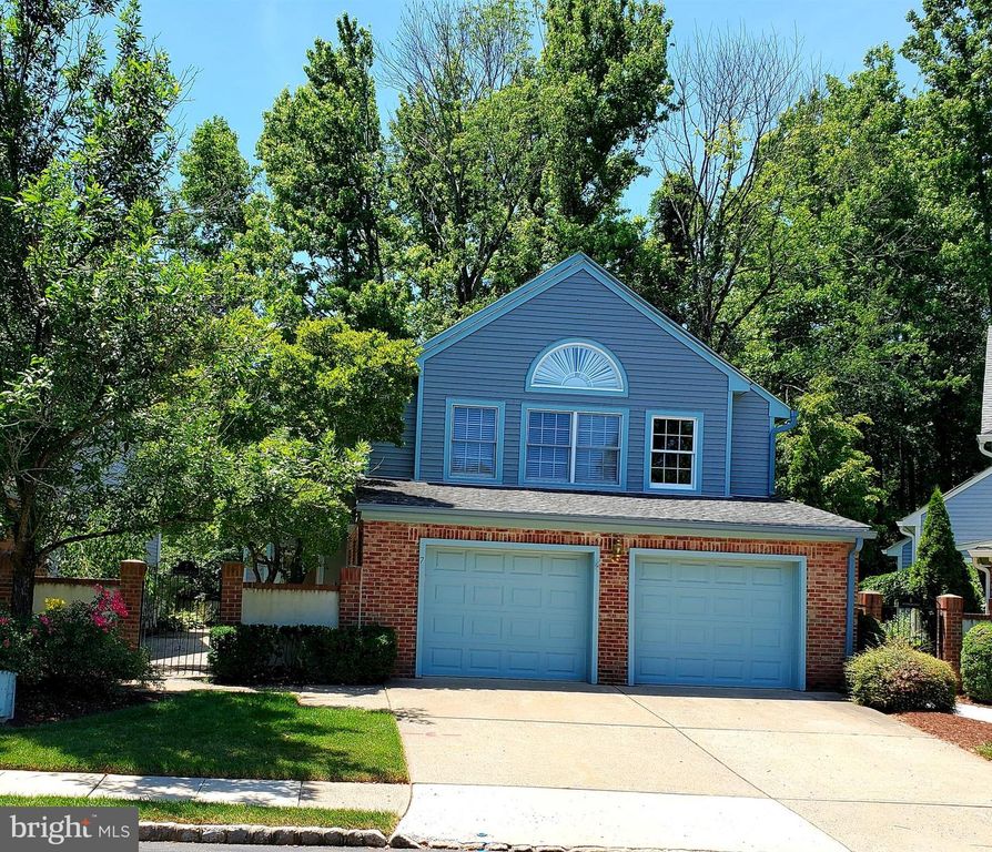 7 NOTTINGHAM CIR, Princeton, NJ 08540