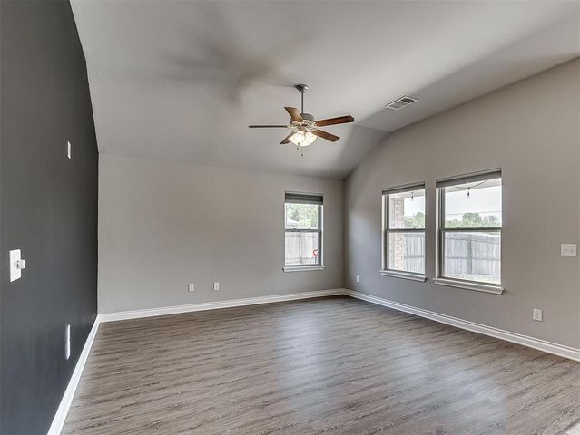 12616 NW 1st Court, Yukon, OK 73099