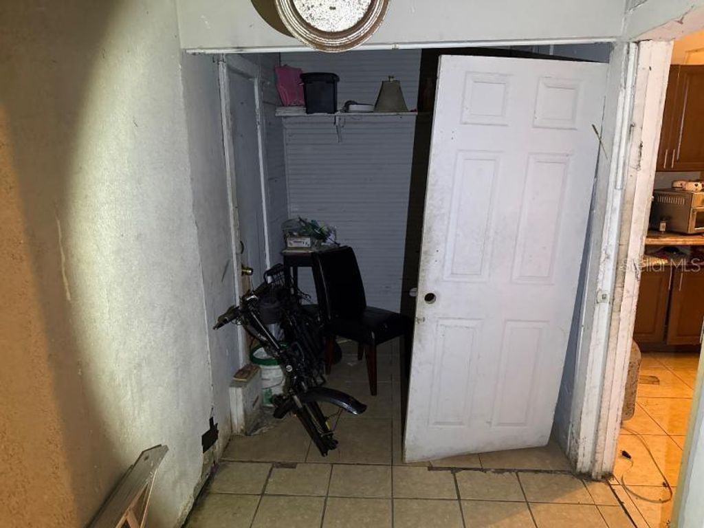 Image 11 of property listing at 3014 SANCHEZ STREET, Tampa, FL 33605