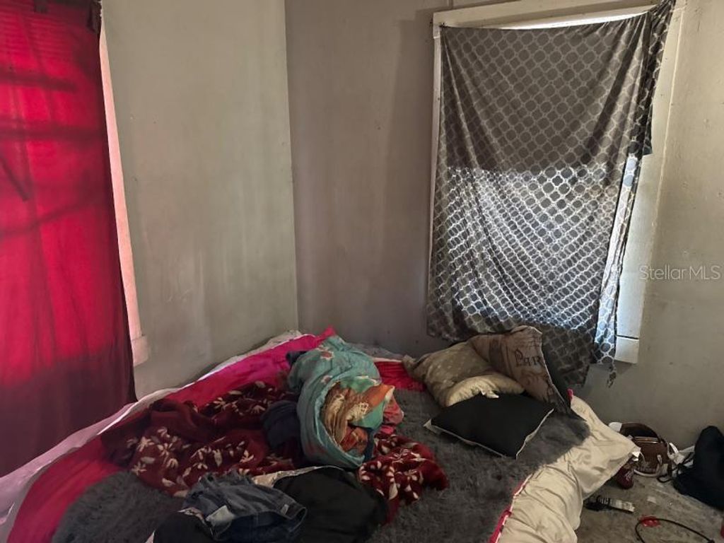 Image 15 of property listing at 3014 SANCHEZ STREET, Tampa, FL 33605