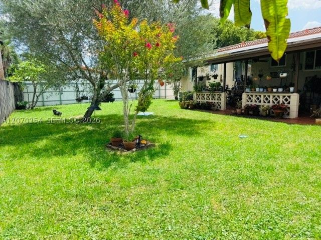 245 W 60th St, Hialeah, FL 33012