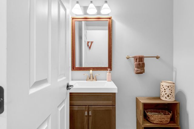 371 Vinwood Lane, Powell, OH 43065