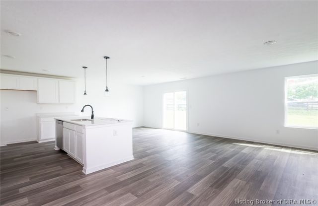 8004 Schrieber Road, Floyds Knobs, IN 47119