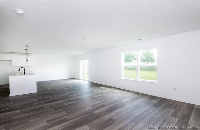 8004 Schrieber Road, Floyds Knobs, IN 47119