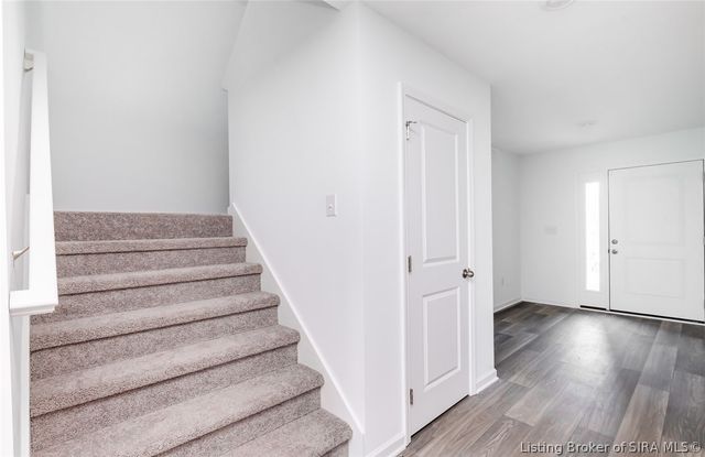 8004 Schrieber Road, Floyds Knobs, IN 47119
