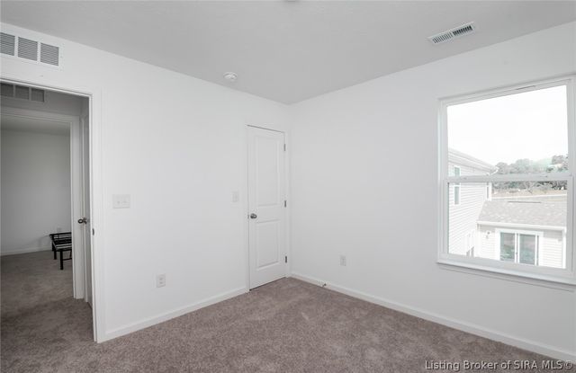 8004 Schrieber Road, Floyds Knobs, IN 47119