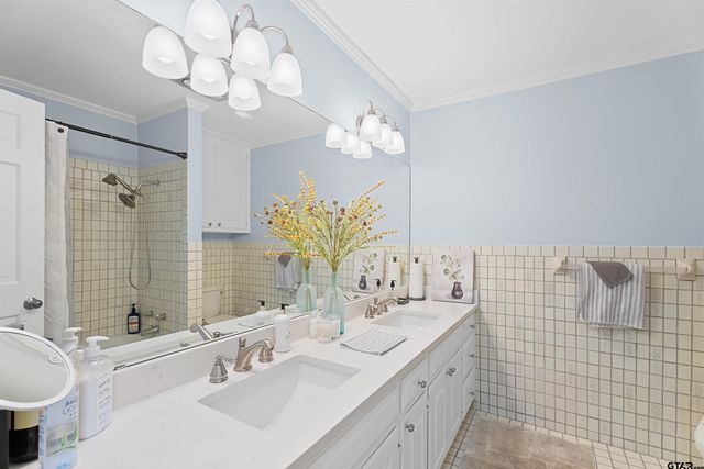 143 Williamsburg Ln, Bullard, TX 75757