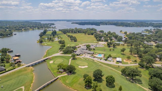 143 Williamsburg Ln, Bullard, TX 75757