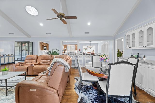 143 Williamsburg Ln, Bullard, TX 75757