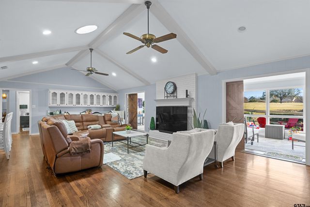 143 Williamsburg Ln, Bullard, TX 75757