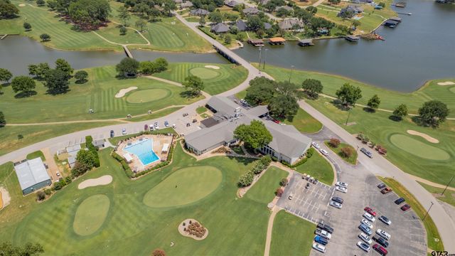 143 Williamsburg Ln, Bullard, TX 75757