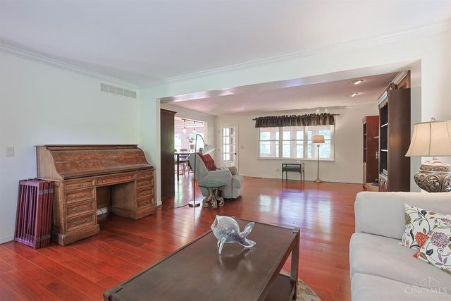 6202 N Shadowhill Way, Miami Twp, OH 45140