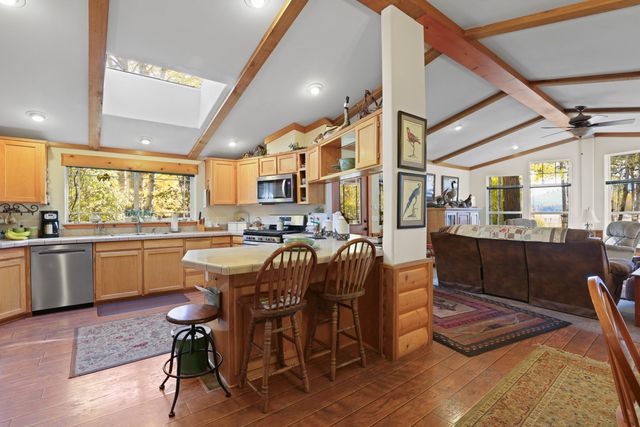 24850 Westside Road, Klamath Falls, OR 97601