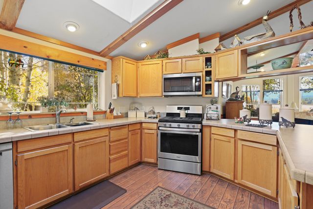 24850 Westside Road, Klamath Falls, OR 97601