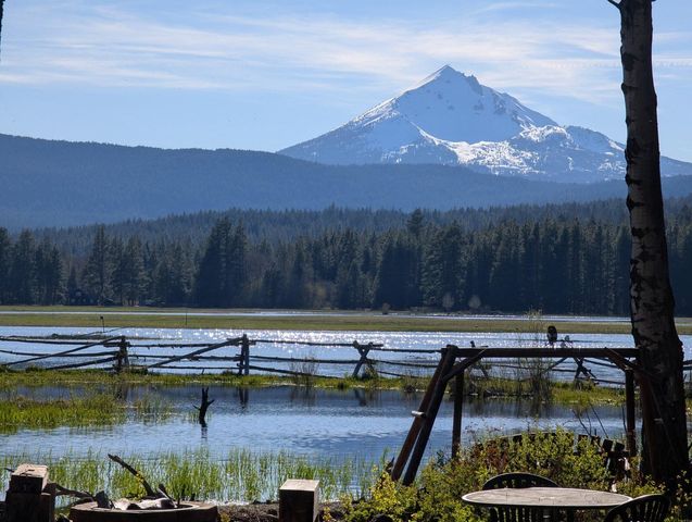 24850 Westside Road, Klamath Falls, OR 97601