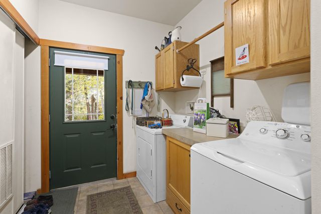 24850 Westside Road, Klamath Falls, OR 97601