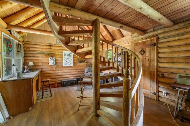 24850 Westside Road, Klamath Falls, OR 97601