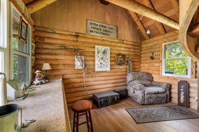 24850 Westside Road, Klamath Falls, OR 97601