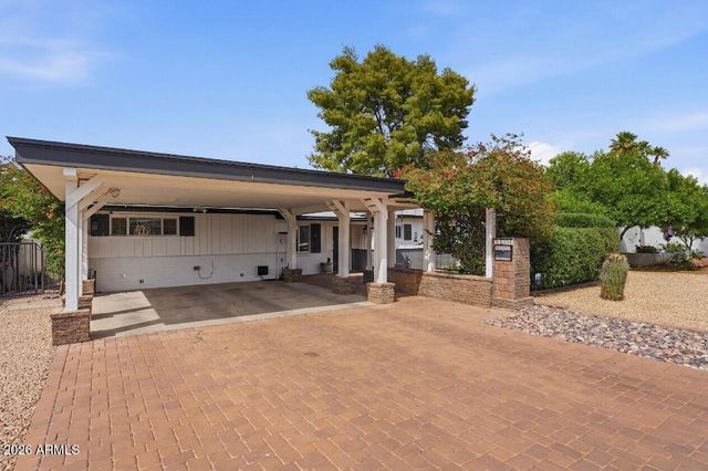 5328 E VERDE Lane, Phoenix, AZ 85018