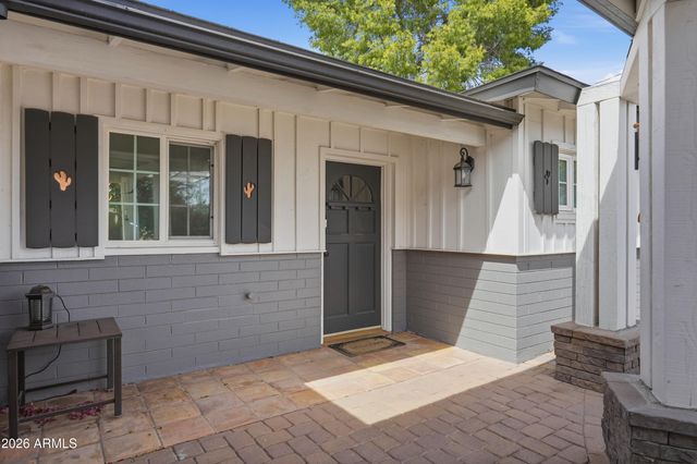 5328 E VERDE Lane, Phoenix, AZ 85018